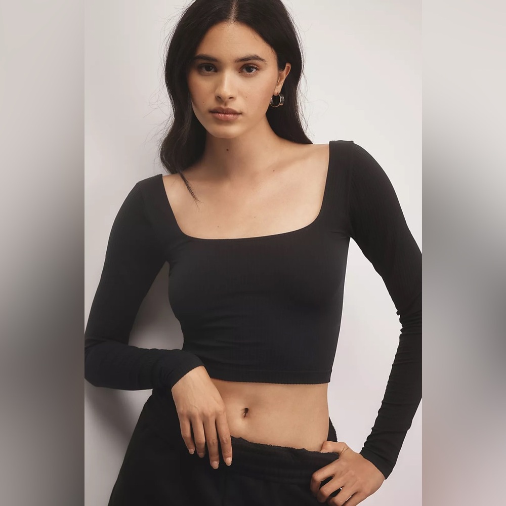 Anthropologie The Reegan Seamless Ribbed Cropped Long-Sleeve Top in Black
